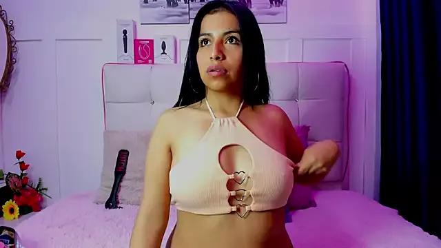Emma_collins23 on StripChat 