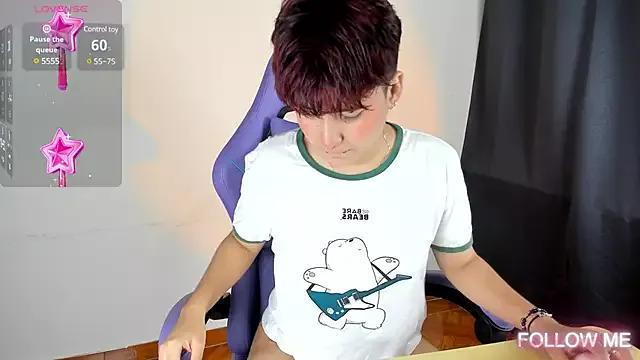 emma_cute7 on StripChat 