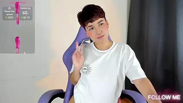 emma_cute7 on StripChat 