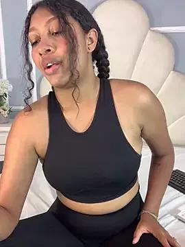 Emmacooperss on StripChat 
