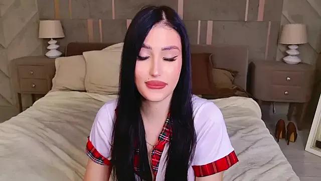 EmmaLawrens on StripChat 