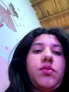 emmariders2 on StripChat 