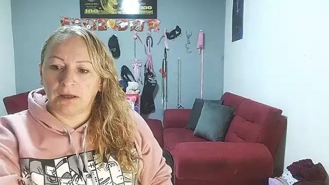 emperabigbootybigass on StripChat 