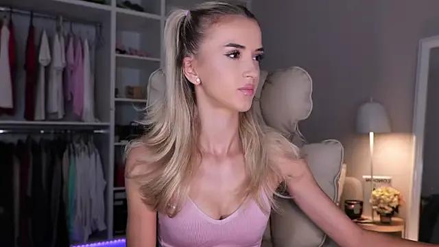 Entia — Snesual Striptease
