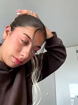 Enyeld_ruru on StripChat