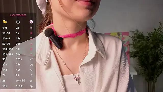 ErleneFellt on StripChat 