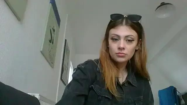 estellebby on StripChat 