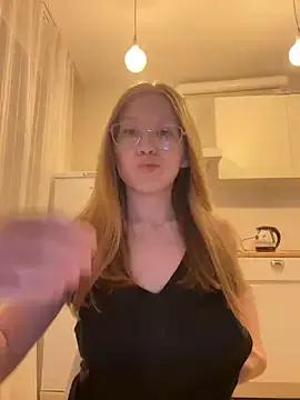 Eva_Weyne on StripChat