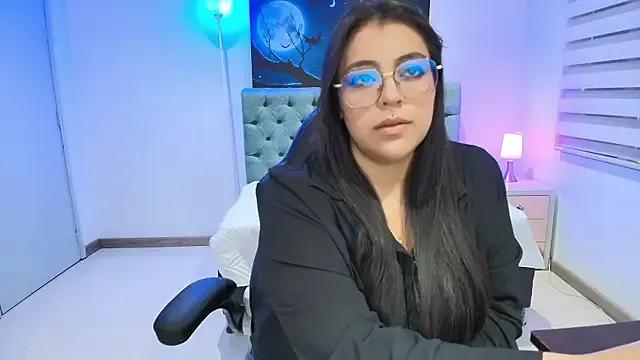 Evaa_ruiz — sexy secretary