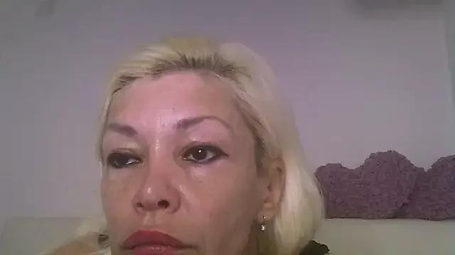 EvaaMina on StripChat 