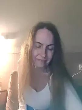 Evelina_cute on StripChat 
