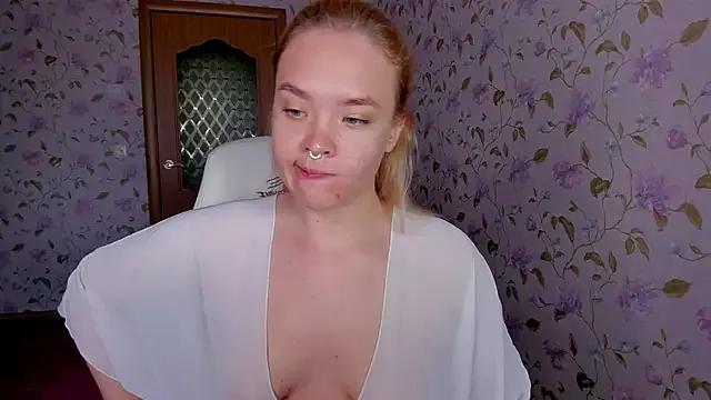 EvelinaDarling on StripChat 