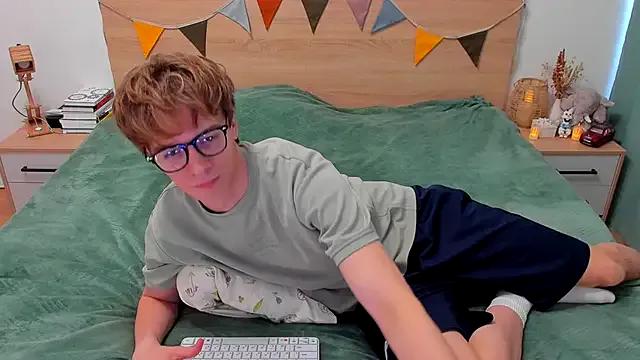 Fandi_777 on StripChat