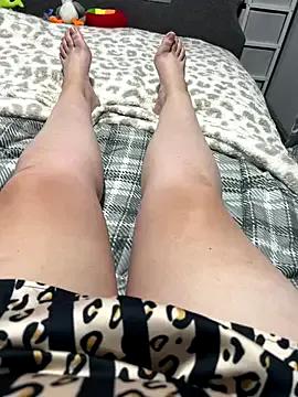 feetwithlottielou on StripChat 