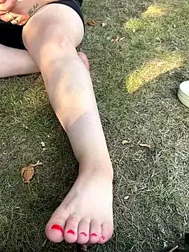feetwithlottielou on StripChat 