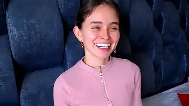 fulfill_fantasies1 on StripChat 