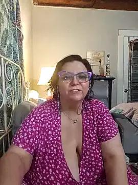 g0lden_are0las89 — Bet I can make you cum in pvt