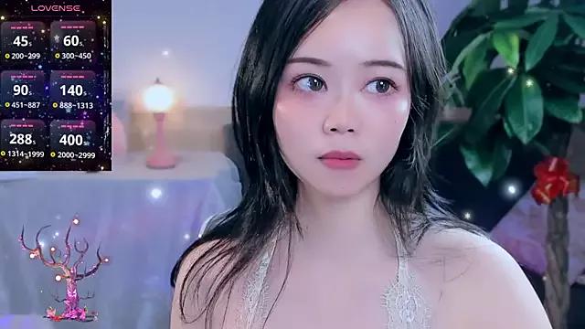 GenevieveRosalie on StripChat 