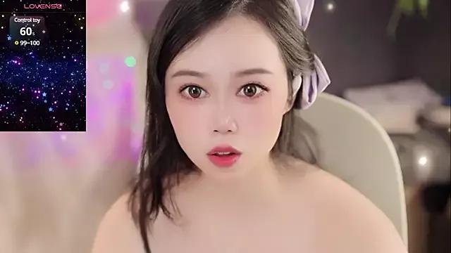 GenevieveRosalie on StripChat 
