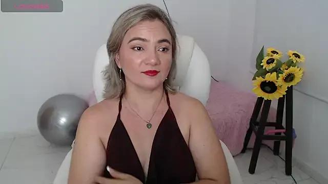 Ghada_milf — oil on tits and buttocks