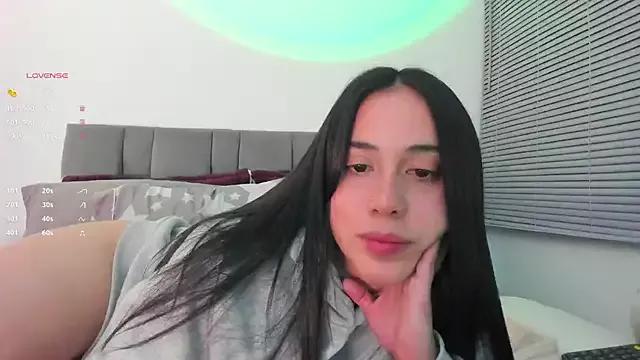 Gigi-bom on StripChat 