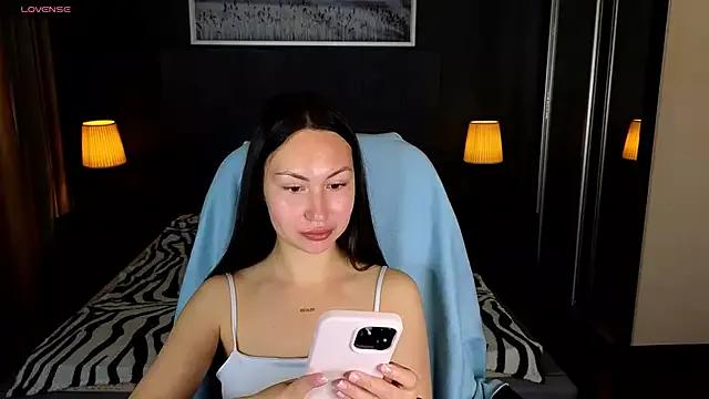 GIGI_BENNET on StripChat 