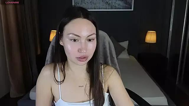 GIGI_BENNET on StripChat 
