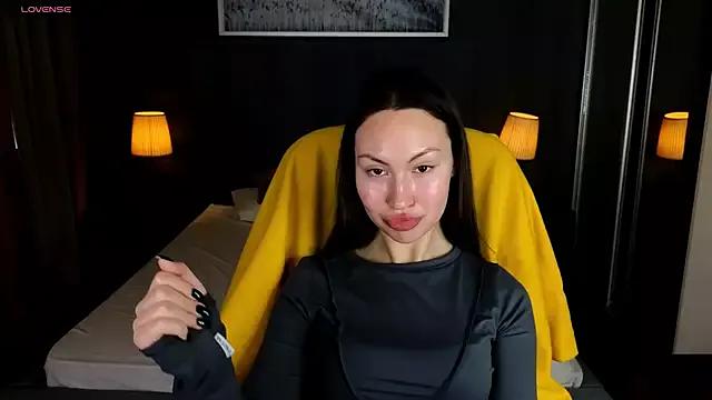 GIGI_BENNET on StripChat 
