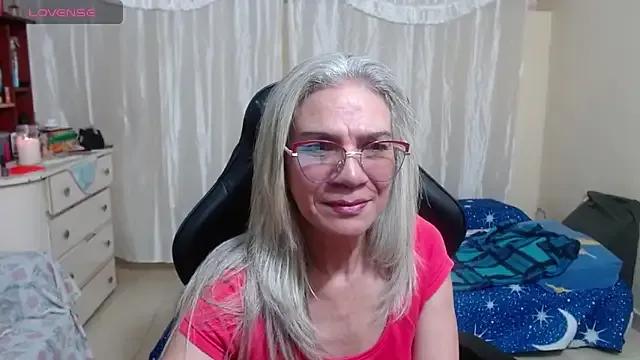 Giorgia_xue53 on StripChat