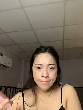 Gjienjr94 on StripChat