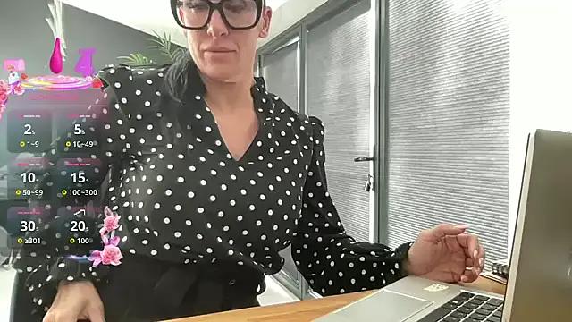 goddess-harper on StripChat 