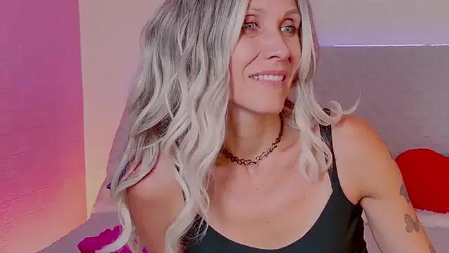 goddess_kate__ on StripChat 