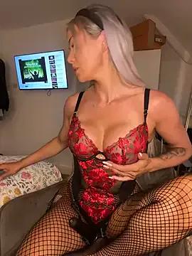 goddessbarbiexo — Pussy oil