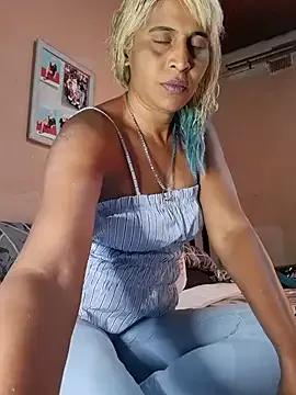 Goodgirlsue_77 on StripChat 