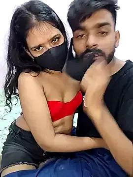 Haavsi_couple on StripChat 