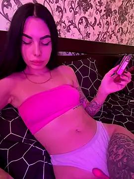 Halle_Brown on StripChat 