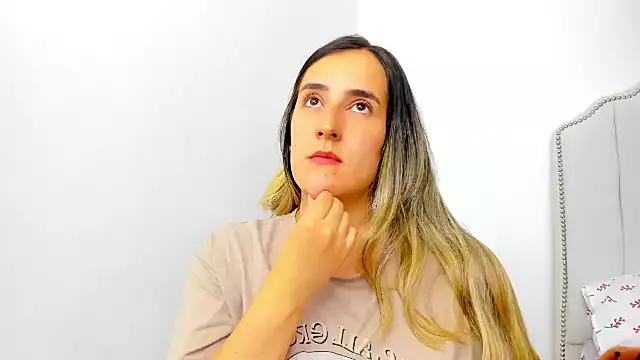 Hanna86 on StripChat 