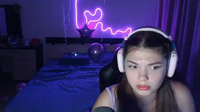 helengilmor on StripChat 