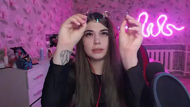 helengilmor on StripChat 