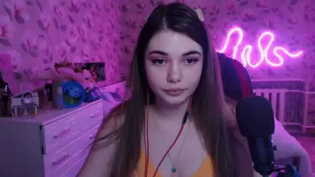 helengilmor on StripChat 
