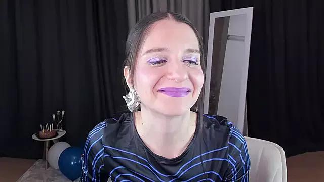 helentasty on StripChat 