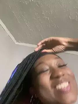 HennessyBaby21 on StripChat 