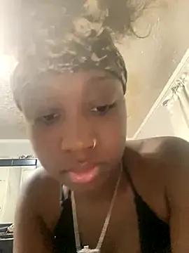 HennessyBaby21 on StripChat 