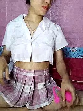 Heny_LT on StripChat