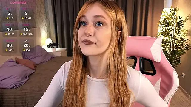 HeyMonkey_ on StripChat