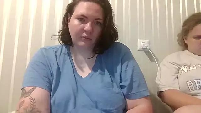 HollyXEva on StripChat 