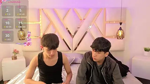 hoot_boyss — cum show