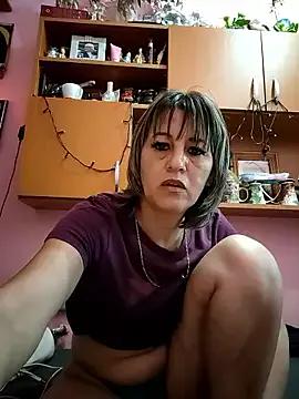 hornymilf72 on StripChat