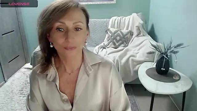 HornyMilf_777 — A kiss for your loved one..
