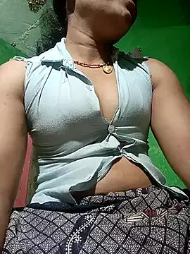 Hot-geeny55 on StripChat